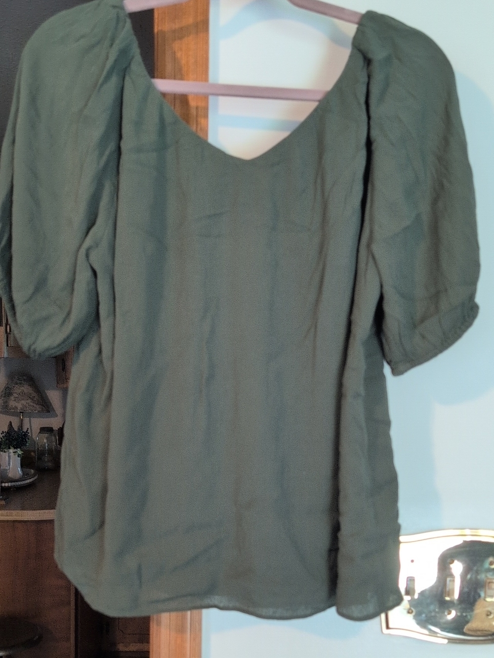 Loft Woven V-Neck Puff Sleeve Top - Olive Green